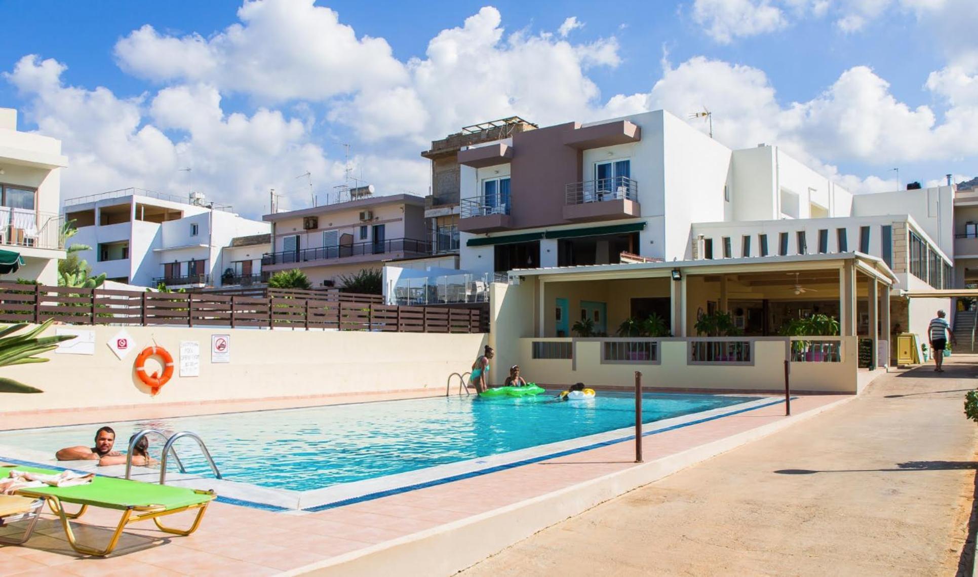 Theoni Apartments Малиа Екстериор снимка