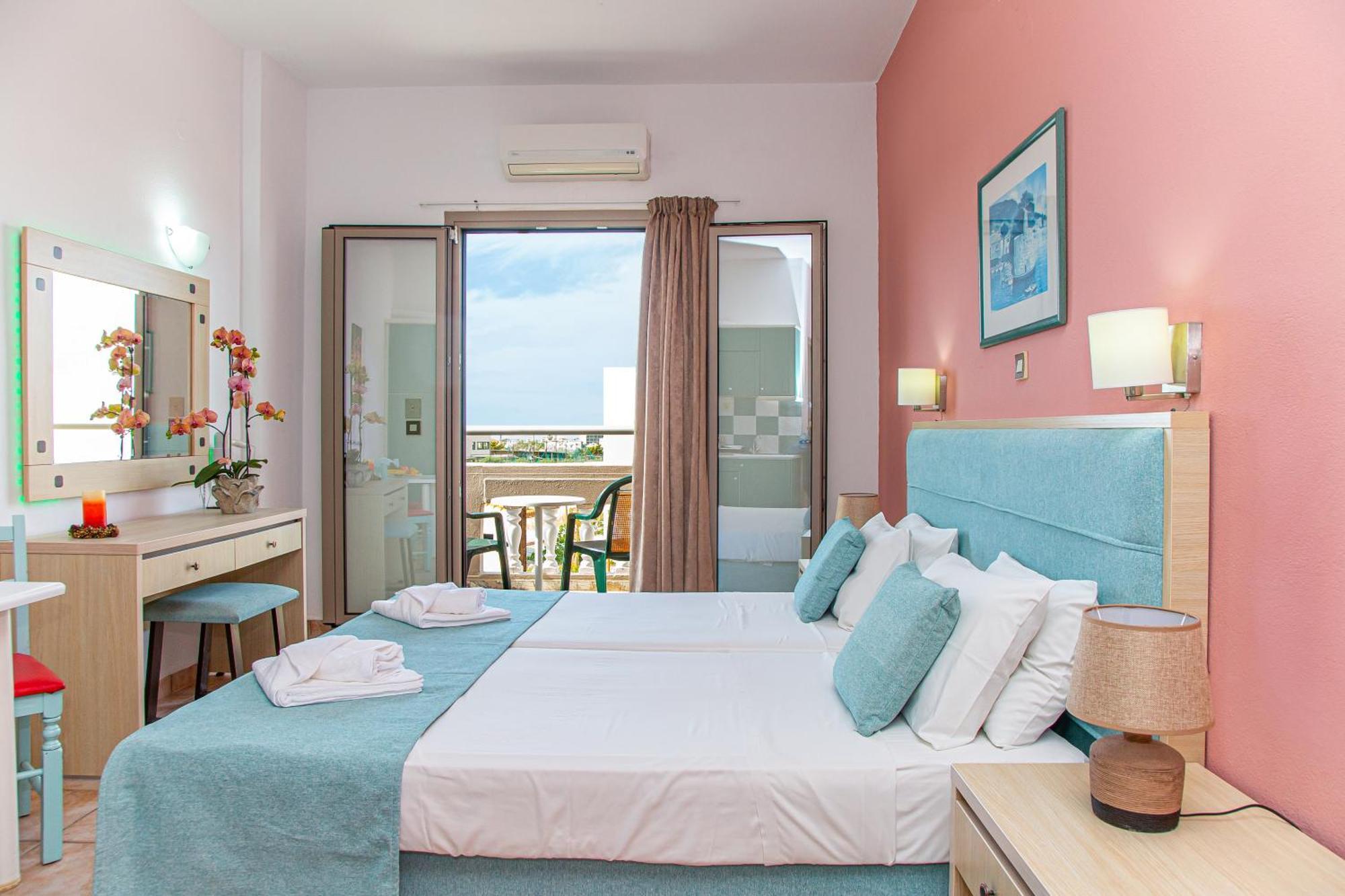 Theoni Apartments Малиа Екстериор снимка